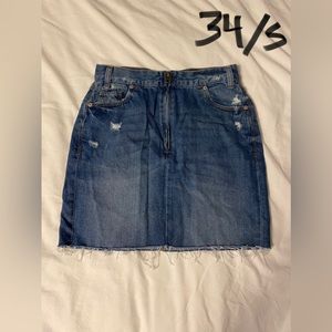Denim skirt with zipper fly